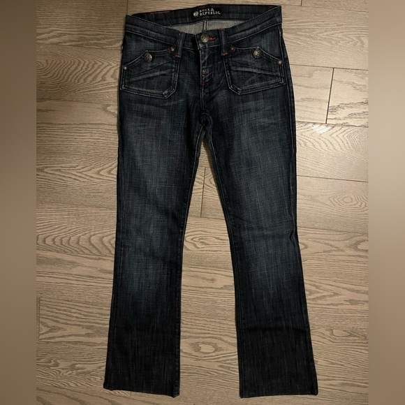 Rock & Republic:  Jeans - Picture 2 of 5